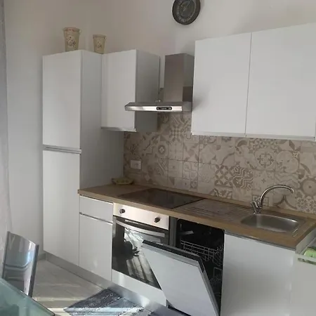 House Pascoli 25 Apartment Loano