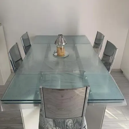 Apartment House Pascoli 25 *