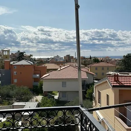 House Pascoli 25 Apartment *